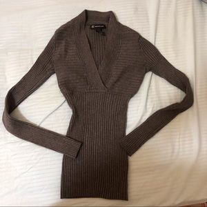 Rib knit gray sweater V neck International Concepts